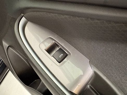 Used 2023 Chevrolet Malibu LT FWD image 13