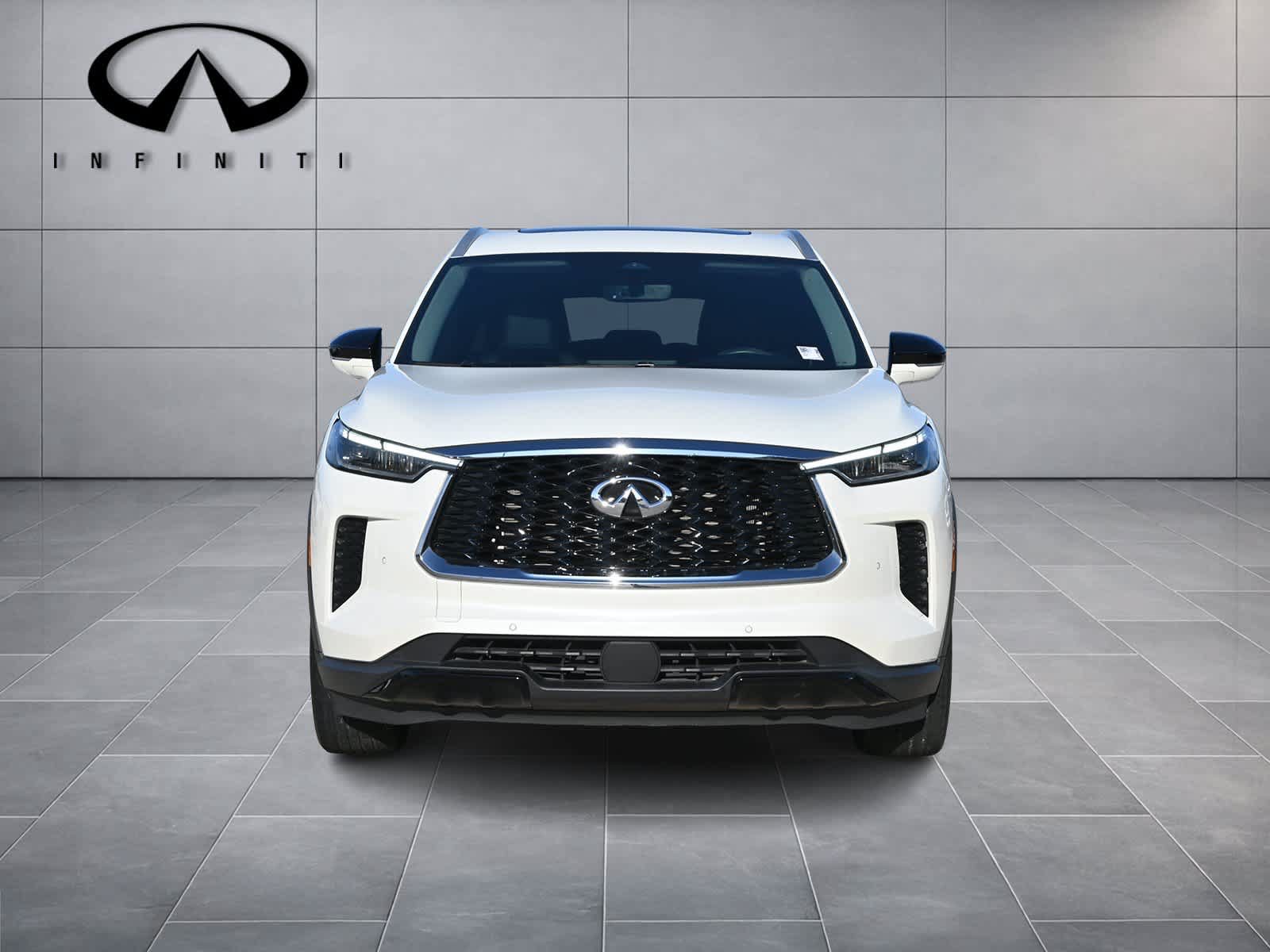 Used 2023 INFINITI QX60 Luxe w/ Cargo Package AWD/4WD image 2