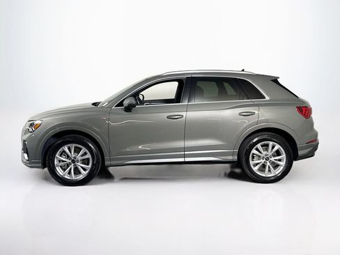 Used 2024 Audi Q3 2.0T Premium w/ Convenience Package AWD/4WD image 2