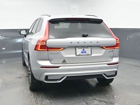 Used 2023 Volvo XC60 B5 Plus w/ Protection Package Premier image 7