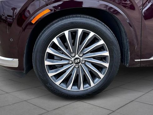 Used 2024 Hyundai Palisade Calligraphy image 10