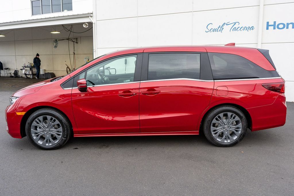 New 2026 Honda Odyssey Touring image 9