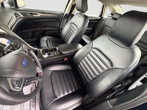 Used 2020 Ford Fusion SEL FWD image 13