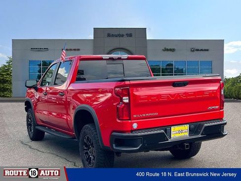 Used 2022 Chevrolet Silverado 1500 ZR2 w/ Technology Package AWD/4WD image 3