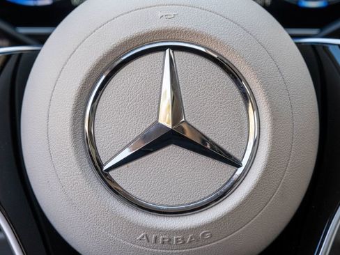 Used 2022 Mercedes-Benz EQS 450+ Sedan image 23