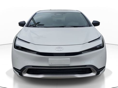 New 2026 Toyota Prius Plug-In Hybrid FWD image 2