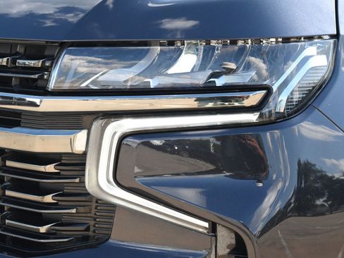 Used 2022 Chevrolet Suburban RST w/ Luxury Package RWD image 28
