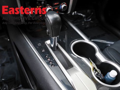 Used 2019 Nissan Pathfinder SV image 13