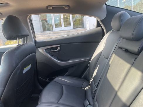 Used 2013 Hyundai Elantra Limited w/ Technology Pkg image 10