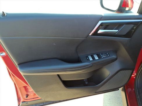 Used 2024 Mitsubishi Outlander SE image 18