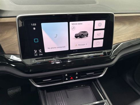 Used 2025 Volkswagen Atlas SE image 30