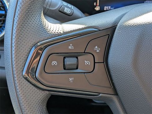 Used 2025 Chevrolet Trax LT image 19