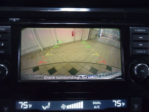 Used 2018 Nissan Rogue SV AWD/4WD image 49