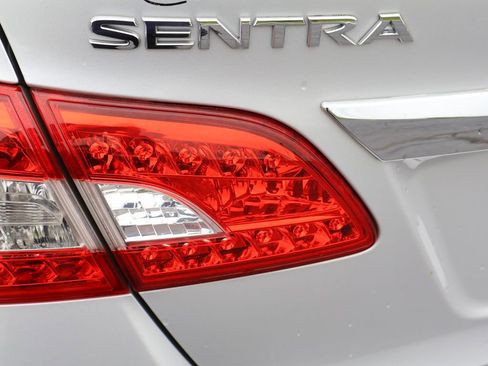 Used 2014 Nissan Sentra S FWD image 15