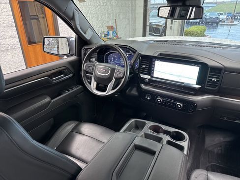 Used 2022 GMC Sierra 1500 SLT w/ X31 Off-Road Package image 44