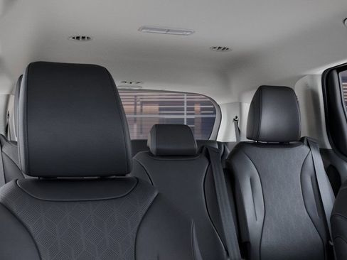 New 2025 Kia Carnival FWD image 27