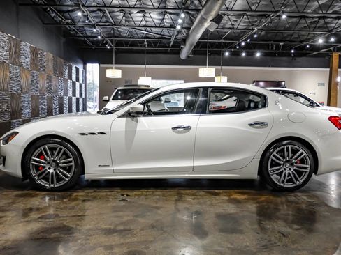 Used 2018 Maserati Ghibli S GranLusso AWD/4WD image 12