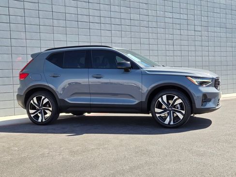 Used 2023 Volvo XC40 B5 Ultimate w/ Climate Package AWD/4WD image 7