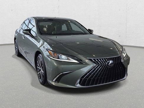 Certified 2025 Lexus ES 300h 300h w/ Premium Package image 3