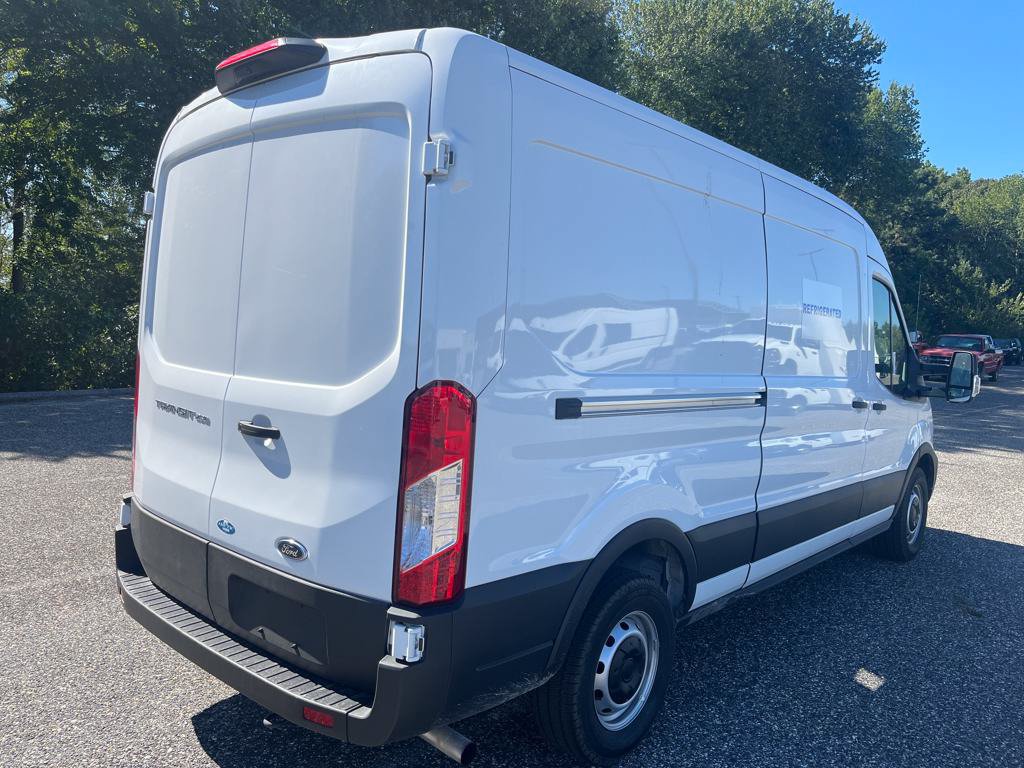 Used 2025 Ford Transit 250 148 Medium Roof RWD image 16