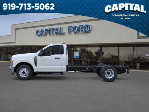 New 2025 Ford F350 XL w/ XL Chrome Package RWD image 3