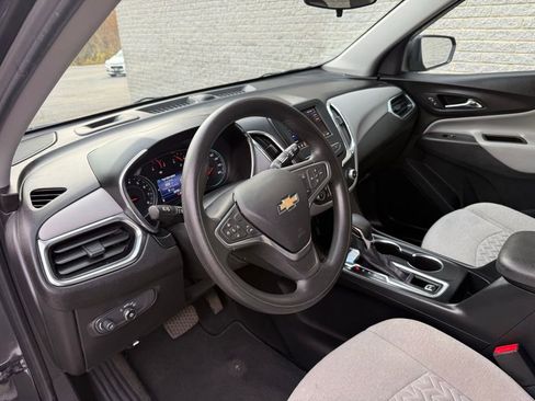 Used 2022 Chevrolet Equinox LS w/ LS Convenience Package AWD/4WD image 23