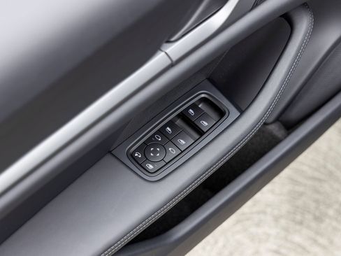 Certified 2025 Porsche Taycan RWD image 27