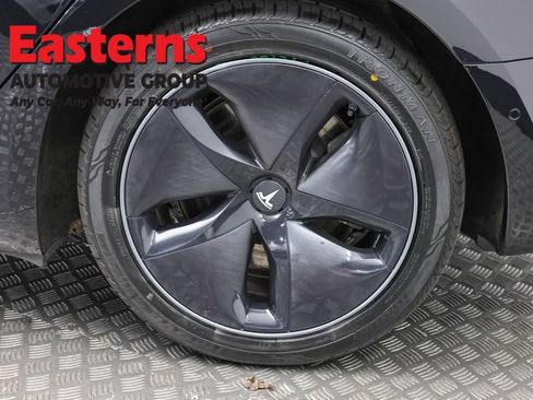 Used 2019 Tesla Model 3 Standard Range RWD image 25