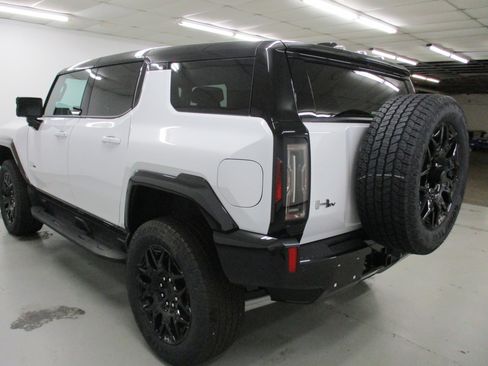 New 2026 GMC Hummer EV SUV image 7