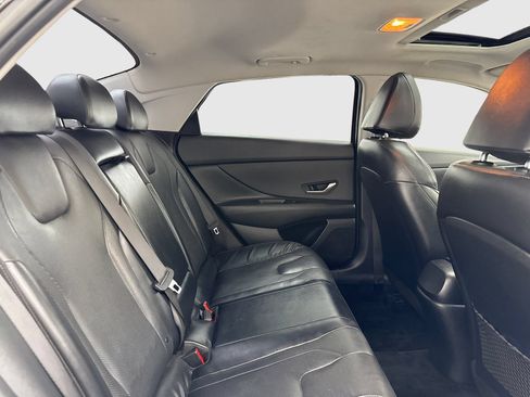 Used 2022 Hyundai Elantra Limited FWD image 43
