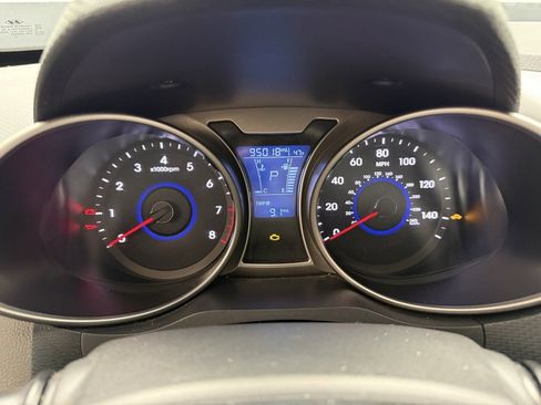 Used 2016 Hyundai Veloster w/ Option Group 03 image 4