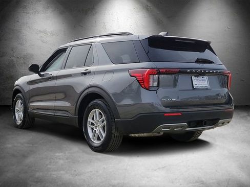 New 2026 Ford Explorer Active w/ Active Comfort Package image 4