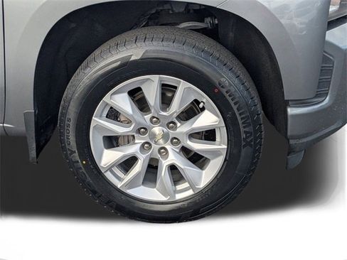 Used 2021 Chevrolet Silverado 1500 Custom image 18