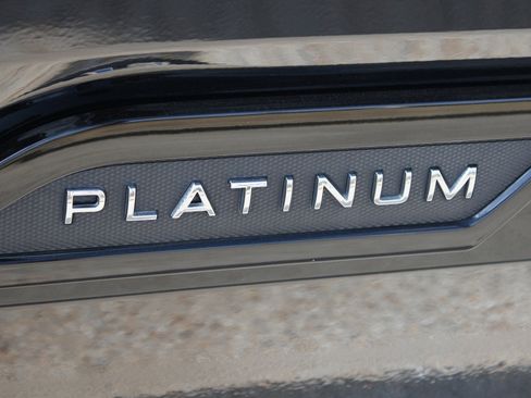 Used 2024 Toyota Tundra Platinum image 18