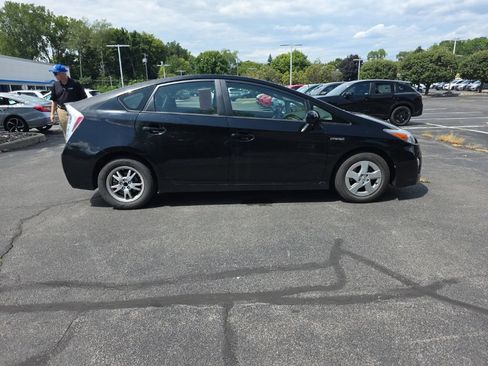 Used 2011 Toyota Prius Two w/ Preferred Accessory Pkg FWD image 9