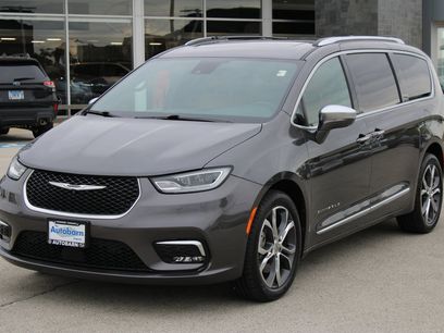 Used 2022 Chrysler Pacifica Pinnacle