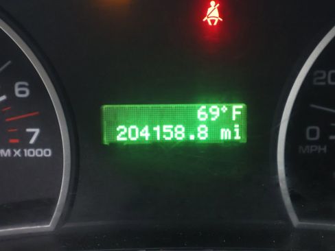 Used 2010 Ford Explorer XLT image 31