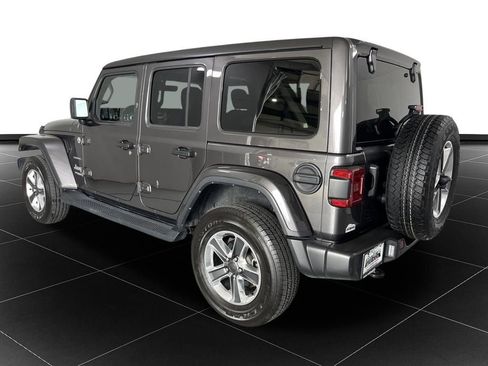 Used 2021 Jeep Wrangler Unlimited Sahara image 3