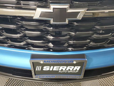 New 2026 Chevrolet Trax RS w/ Sunroof Package image 9