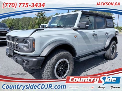Used 2022 Ford Bronco Badlands w/ Sasquatch Package AWD/4WD image 1