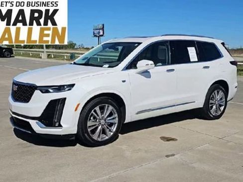 Used 2024 Cadillac XT6 Premium Luxury AWD/4WD image 4