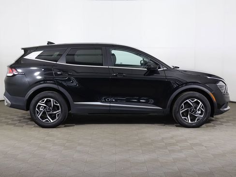 Used 2024 Kia Sportage LX AWD/4WD image 16