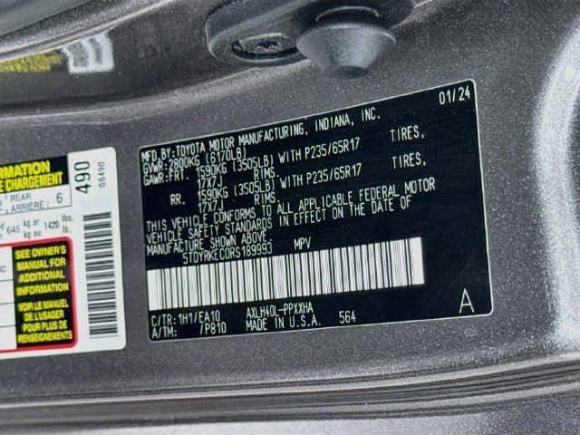 Certified 2024 Toyota Sienna XLE FWD image 35