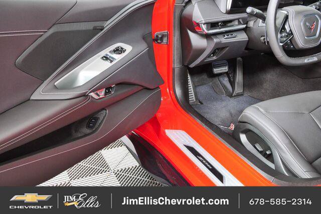 Used 2025 Chevrolet Corvette Z06 w/ Z07 Performance Package RWD image 8