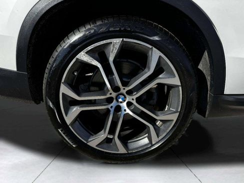 Used 2020 BMW X5 xDrive50i w/ Premium Package image 60