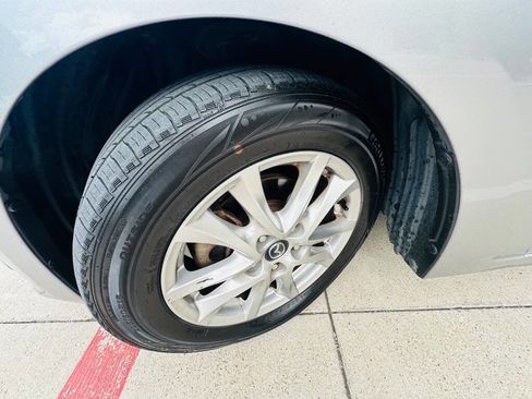 Used 2015 MAZDA MAZDA3 i Touring w/ Technology Package FWD image 25