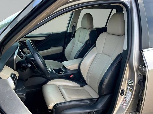 Used 2020 Subaru Outback Limited w/ Popular Package #2 AWD/4WD image 19