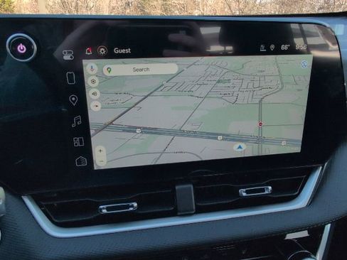 New 2026 Chevrolet Equinox LT w/ Safety and Technology Package FWD image 19