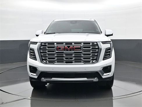 New 2026 GMC Yukon XL Denali image 2