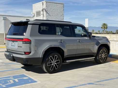 New 2026 Lexus GX 550 image 11